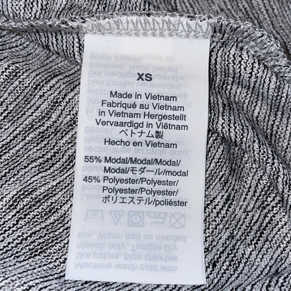 NEW.  J.Crew Women’s sleeveless top.  Size XS - Picture 5 of 5